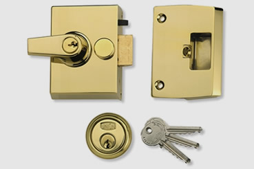 Nightlatch installation by Charlton master locksmith